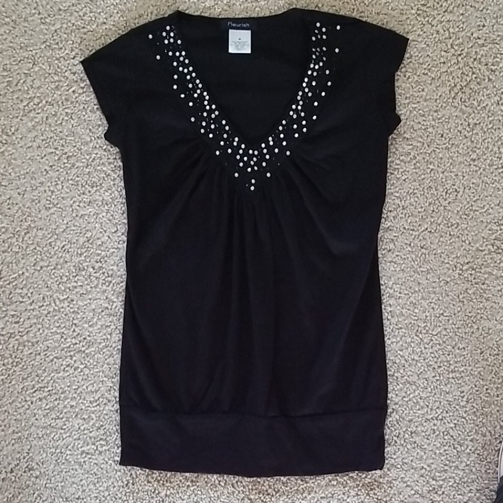 Black short sleeve shirt